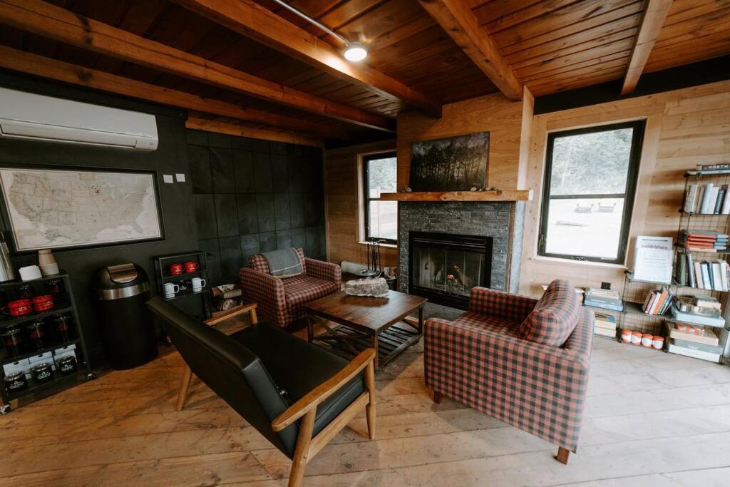 North Shore Camping Company Beaver Bay Bagian luar foto